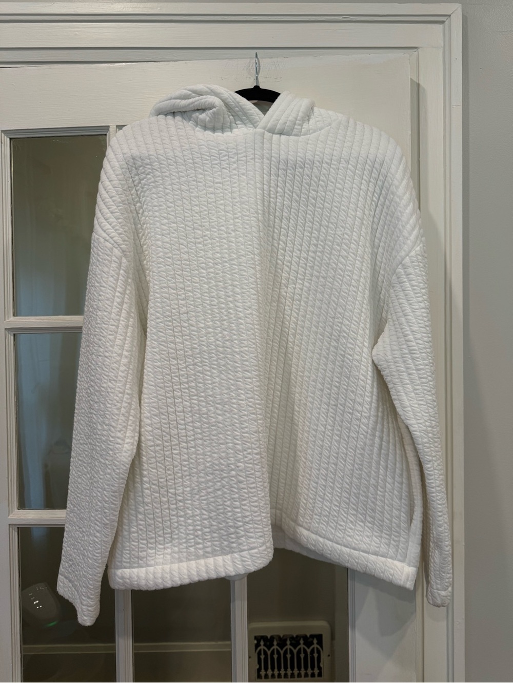 Zara White Quilted Hoodie Sweater